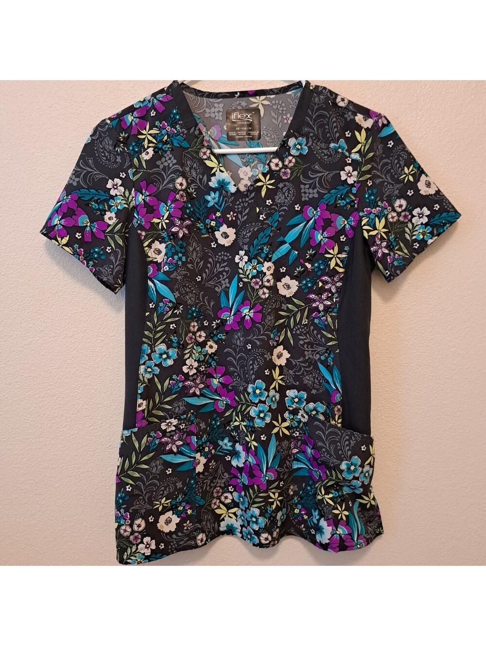 Cherokee iFlex XS Floral Print Stretch Scrub Top with Pockets black purple blue